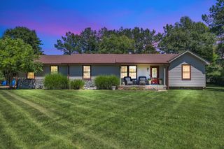 325 Dawn Dr, Gallatin, TN 37066