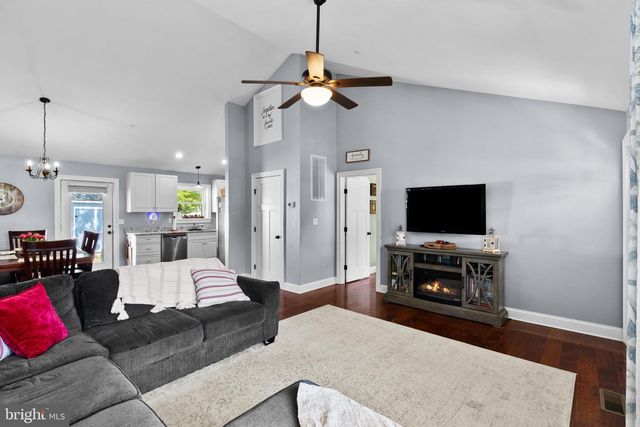 102 BARNES CT, Hurlock, MD 21643