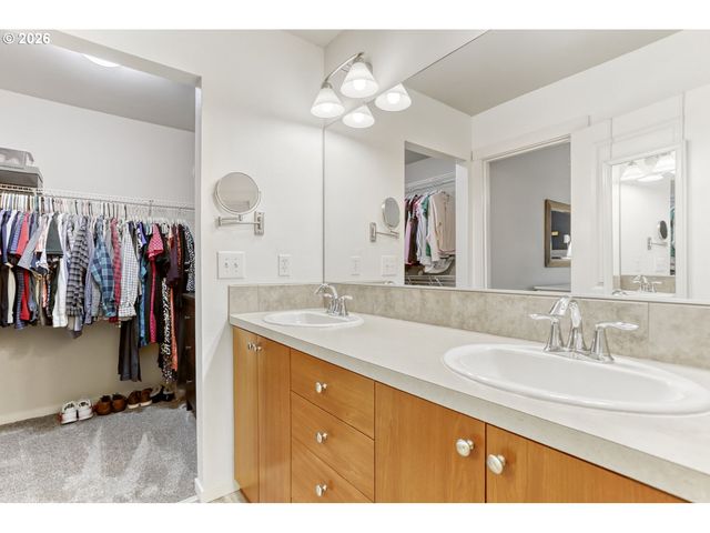 8011 Se SPORRI Ln 34, Milwaukie, OR 97267