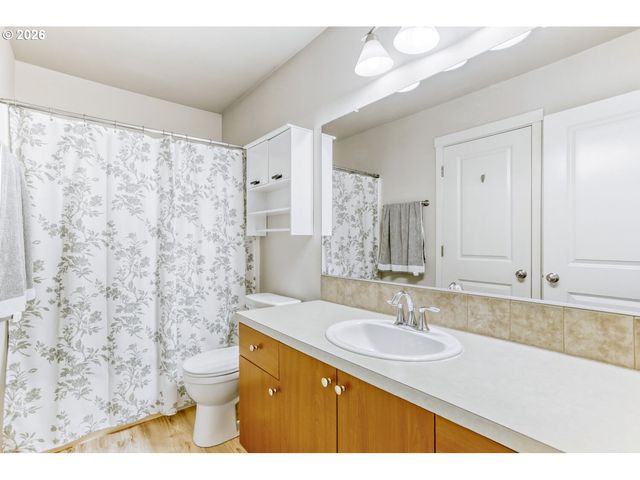 8011 Se SPORRI Ln 34, Milwaukie, OR 97267