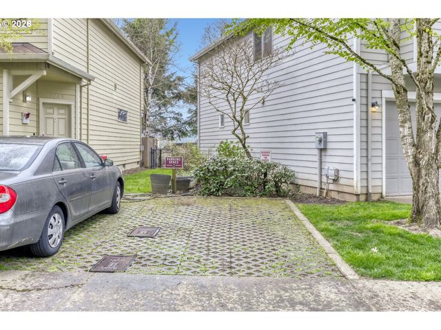 8011 Se SPORRI Ln 34, Milwaukie, OR 97267