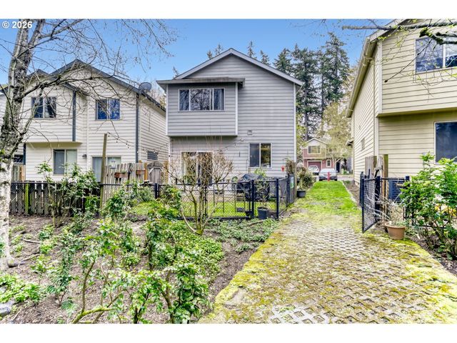 8011 Se SPORRI Ln 34, Milwaukie, OR 97267