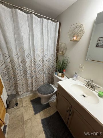 76 Cunard Avenue, Cheektowaga, NY 14225