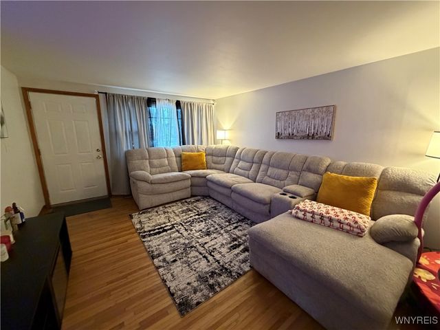 76 Cunard Avenue, Cheektowaga, NY 14225