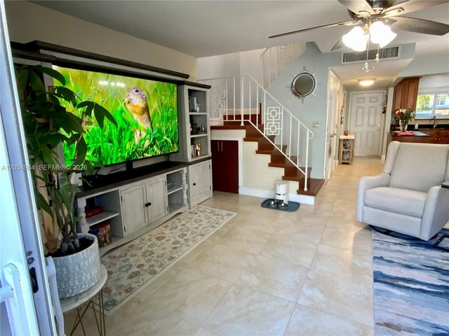 3321 Farragut St 7H, Hollywood, FL 33021