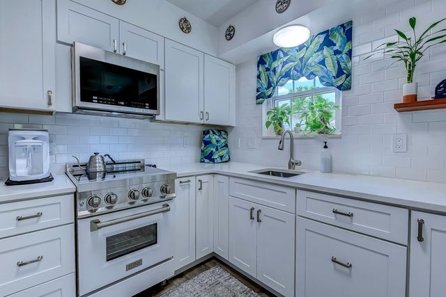 95 Purple Martin Dr., Murrells Inlet, SC 29576