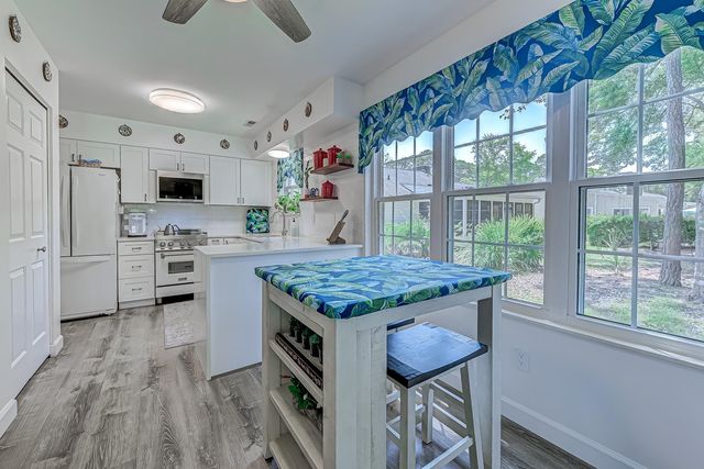 95 Purple Martin Dr., Murrells Inlet, SC 29576