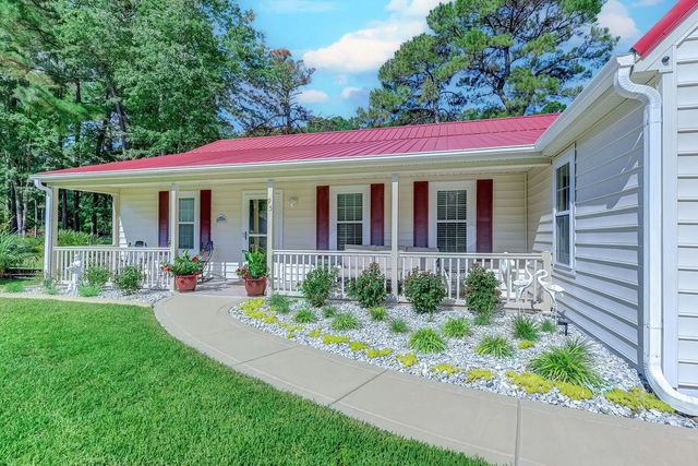 95 Purple Martin Dr., Murrells Inlet, SC 29576