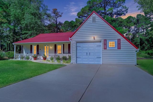 95 Purple Martin Dr., Murrells Inlet, SC 29576