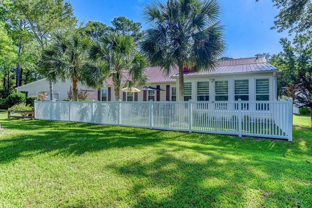 95 Purple Martin Dr., Murrells Inlet, SC 29576