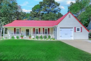 95 Purple Martin Dr., Murrells Inlet, SC 29576