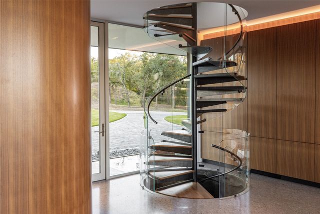 2900 W Kimball Avenue, Grapevine, TX 76051