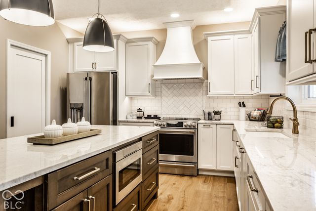 11164 Midnight Pass, Fishers, IN 46037