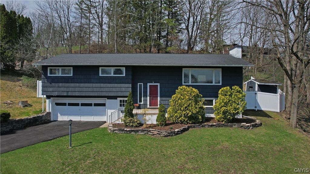 104 Ardsley Drive, Dewitt, NY 13214