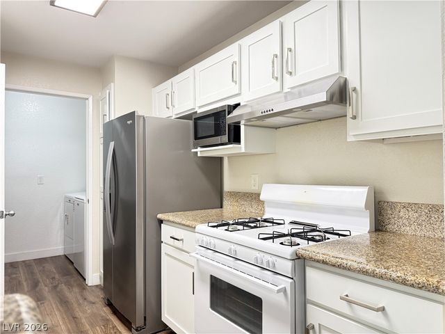 2200 South Fort Apache Road 2182, Las Vegas, NV 89117
