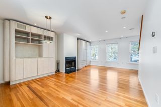 100 Anderer Ln 2, Boston, MA 02132