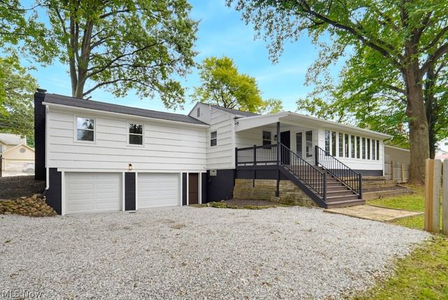 3026 38th Street NW, Canton, OH 44718