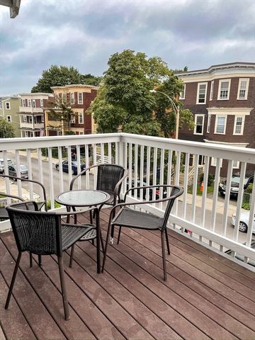 12 Chelmsford St, Boston, MA 02122