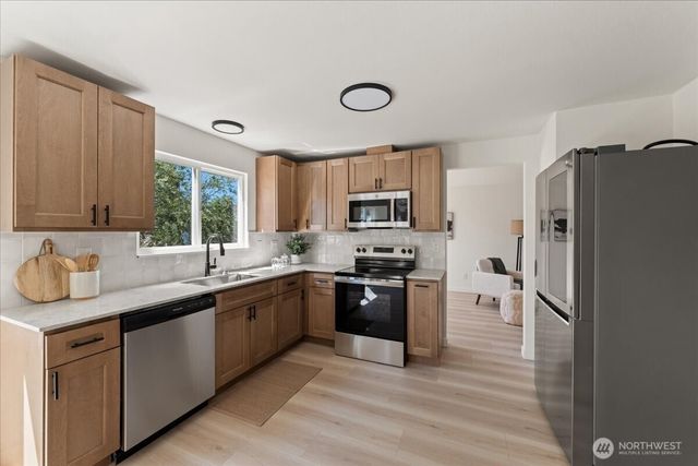 204 Whitley Street NW, Orting, WA 98360