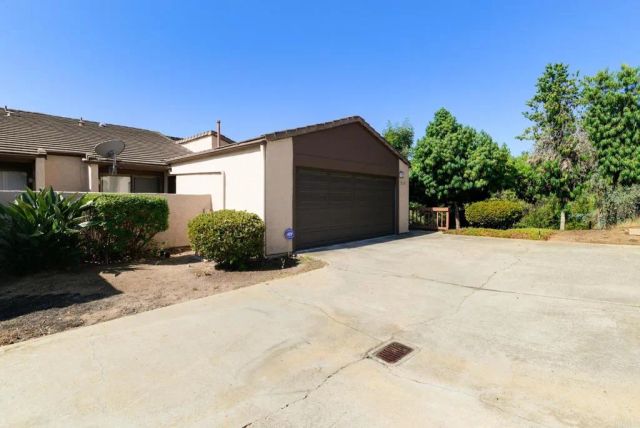 2031 Golden Circle, Escondido, CA 92026