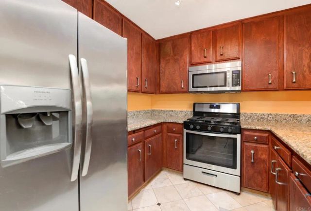 2031 Golden Circle, Escondido, CA 92026