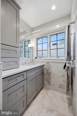 6 HAMPDEN AVE, Narberth, PA 19072