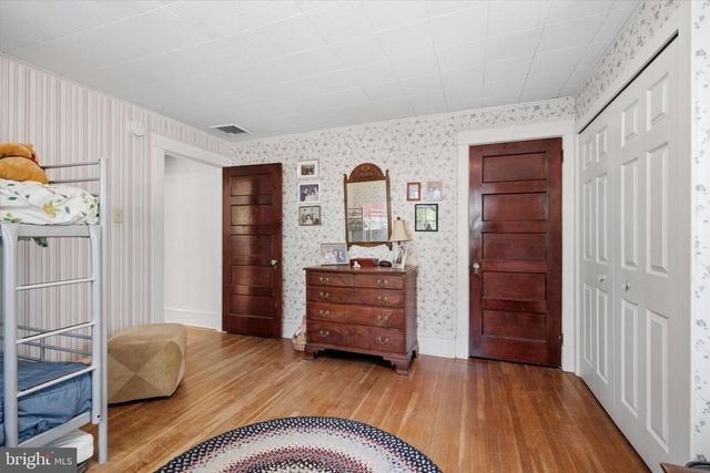 6 HAMPDEN AVE, Narberth, PA 19072