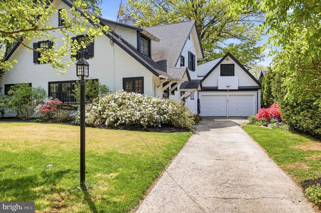 6 HAMPDEN AVE, Narberth, PA 19072