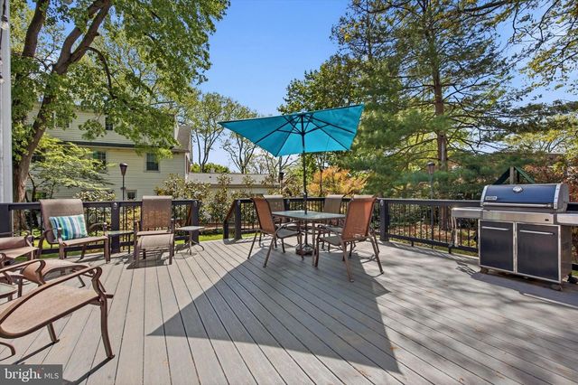 6 HAMPDEN AVE, Narberth, PA 19072