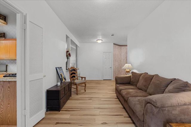 4402 Ireland Lane, Pasadena, TX 77505