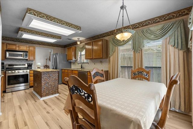 4402 Ireland Lane, Pasadena, TX 77505