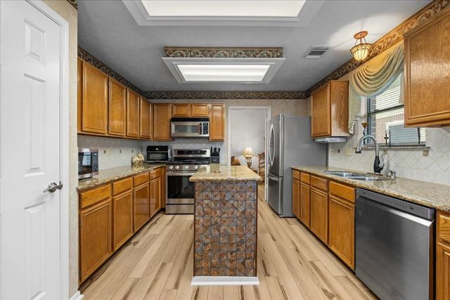 4402 Ireland Lane, Pasadena, TX 77505