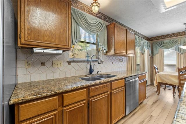4402 Ireland Lane, Pasadena, TX 77505