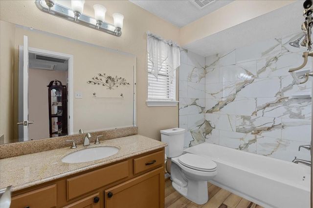 4402 Ireland Lane, Pasadena, TX 77505