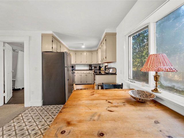 38 Beach Road, Greensboro, VT 05841