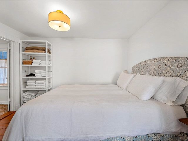 38 Beach Road, Greensboro, VT 05841