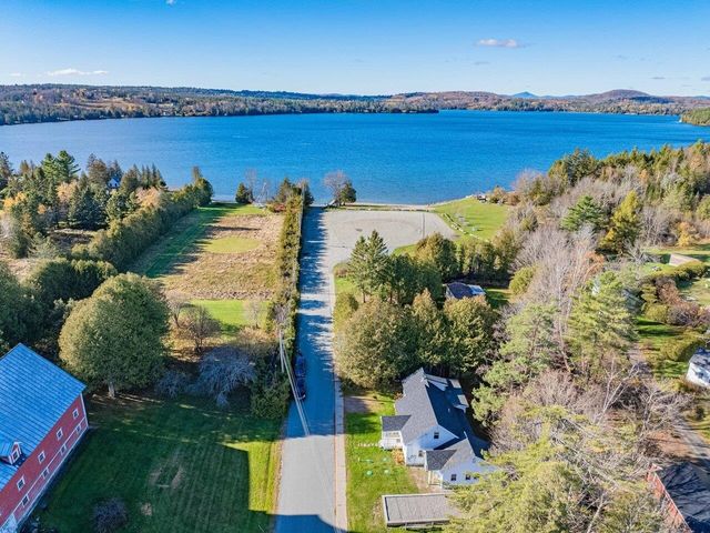 38 Beach Road, Greensboro, VT 05841