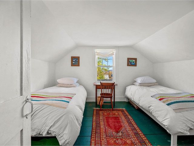 38 Beach Road, Greensboro, VT 05841