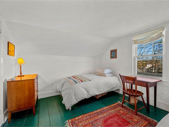 38 Beach Road, Greensboro, VT 05841