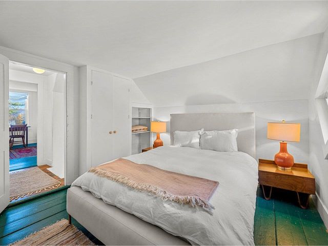 38 Beach Road, Greensboro, VT 05841