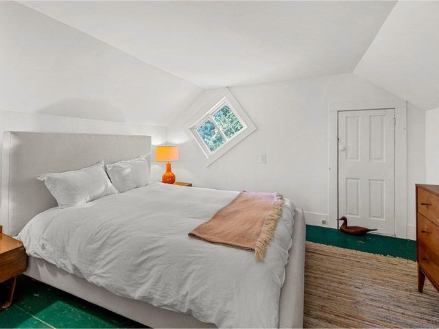 38 Beach Road, Greensboro, VT 05841