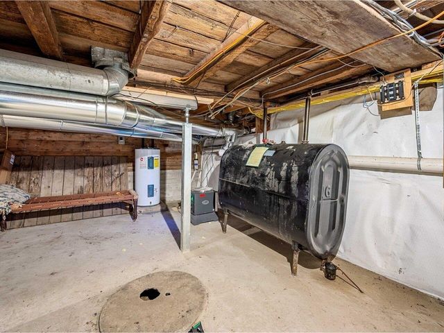 38 Beach Road, Greensboro, VT 05841