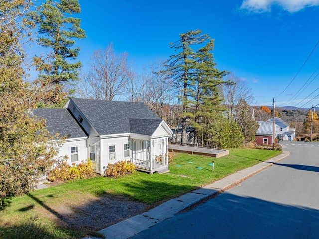 38 Beach Road, Greensboro, VT 05841