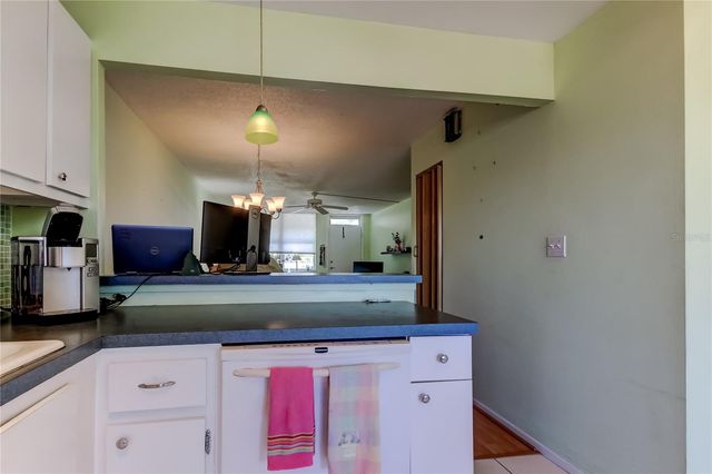 4710 BAY STREET NE 204, St Petersburg, FL 33703