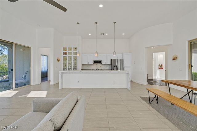 108 Emerald Dunes Circle, Henderson, NV 89052