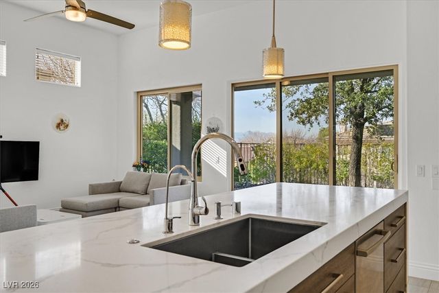 108 Emerald Dunes Circle, Henderson, NV 89052