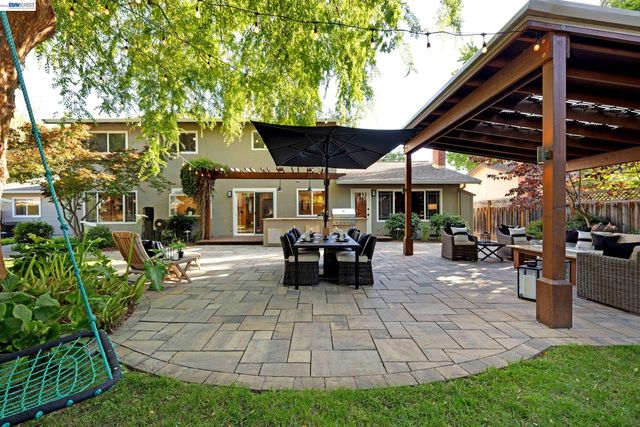 4593 Del Valle Parkway, Pleasanton, CA 94566