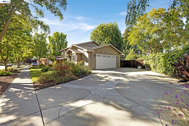 4593 Del Valle Parkway, Pleasanton, CA 94566