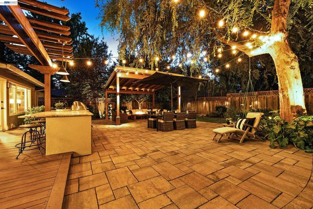 4593 Del Valle Parkway, Pleasanton, CA 94566
