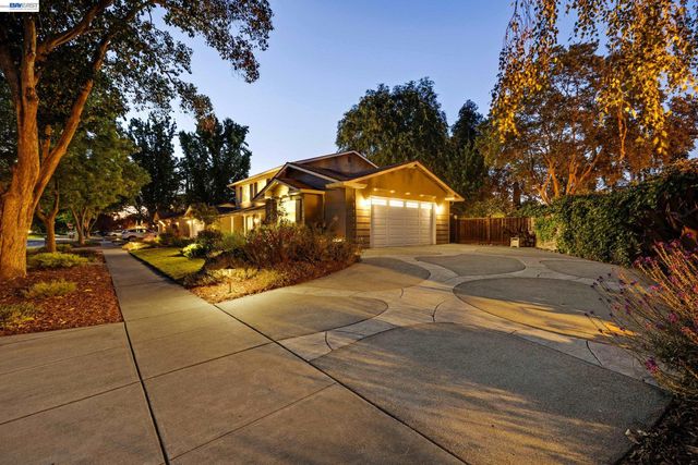 4593 Del Valle Parkway, Pleasanton, CA 94566